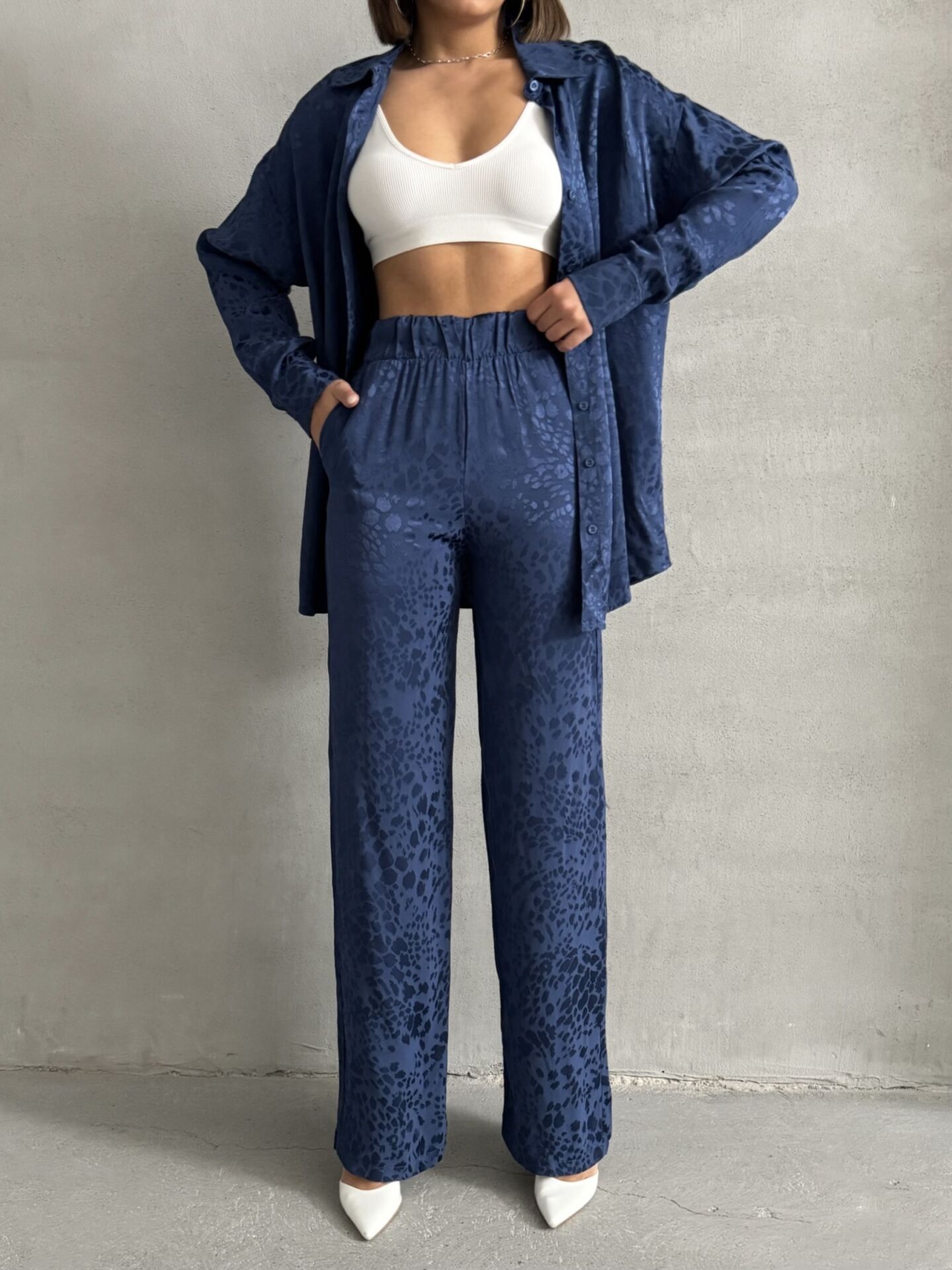 Kadın Leopar Desenli Oversize Saten Takım