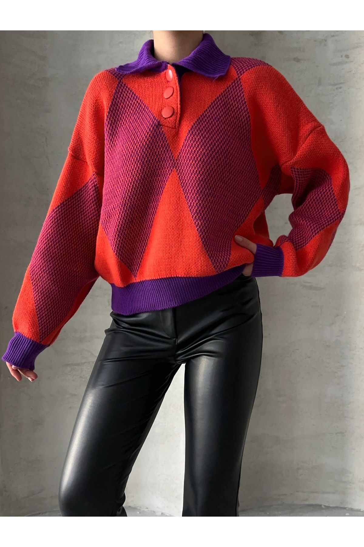 Kadın Oversize Desenli Polo Yaka Kazak