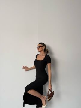 Kadın Kare Yaka Yırtmaçlı Maxi Elbise